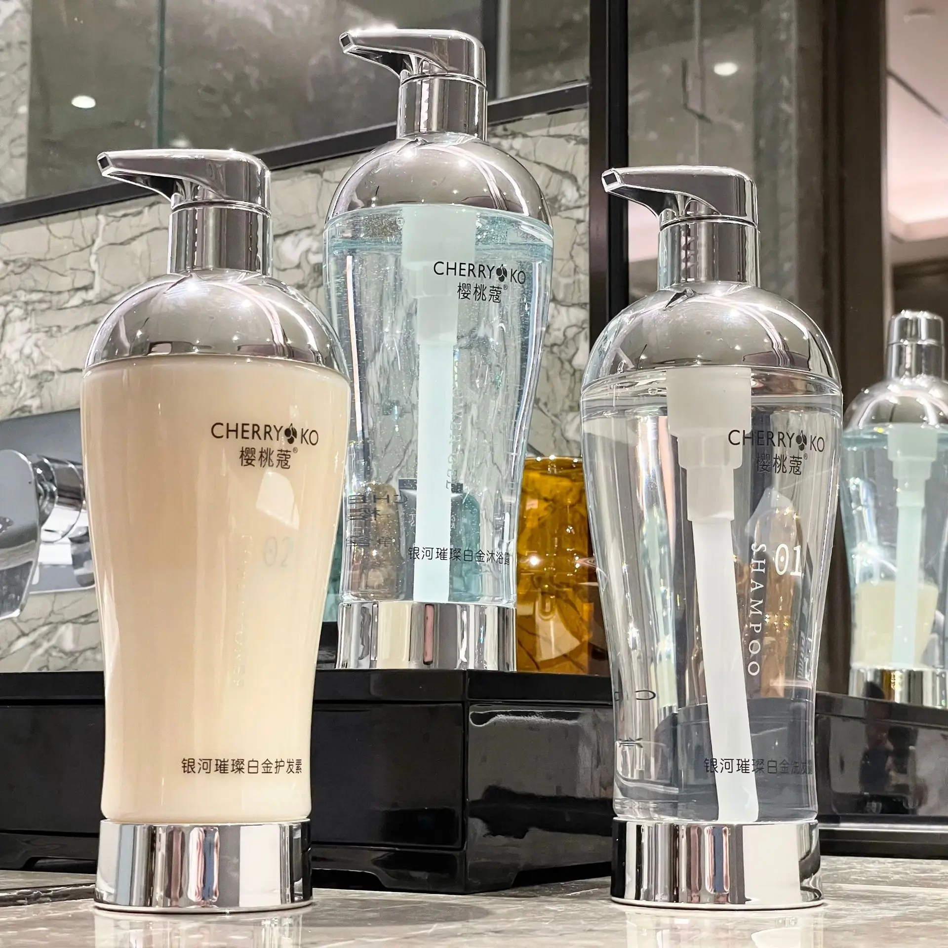 Glimmering Galaxy Shower Gel P - đánh giá và giá Perfume Fragrance Shampoo